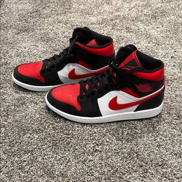 Jordan Men's Black, Red, and White Sneakers - Picture 3 of 5